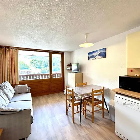 Apartment Pour 4 Pers Avec Garage, Proche Village Et Remontees - Fr-1-437-11