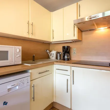 Apartment Pour 4 Pers Avec Garage, Proche Village Et Remontees - Fr-1-437-11 *